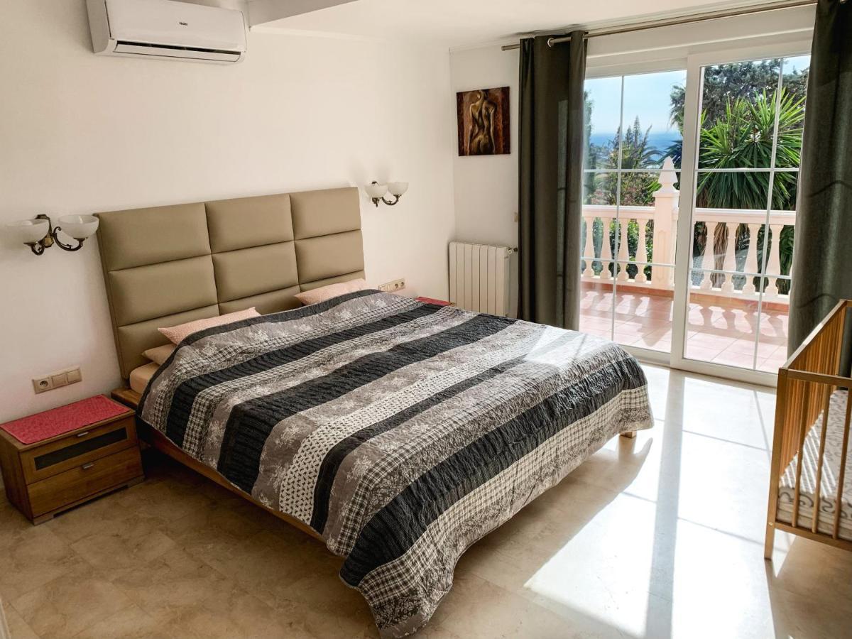 Beach Villa Costanera in Marbella Exteriör bild