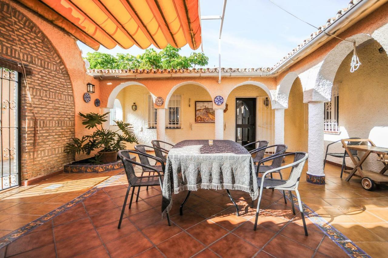 Beach Villa Costanera in Marbella Exteriör bild
